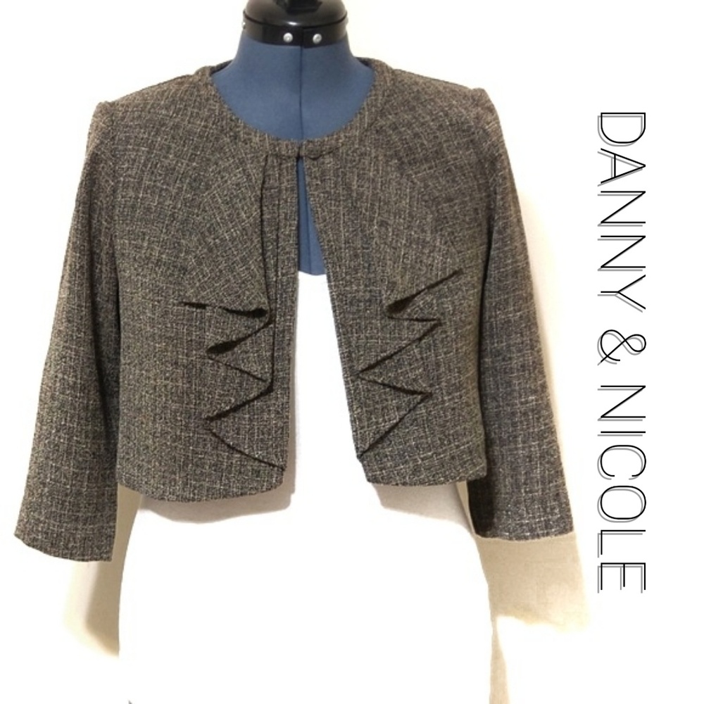 Cropped Open Front 3/4 Sleeve Jacket EUC